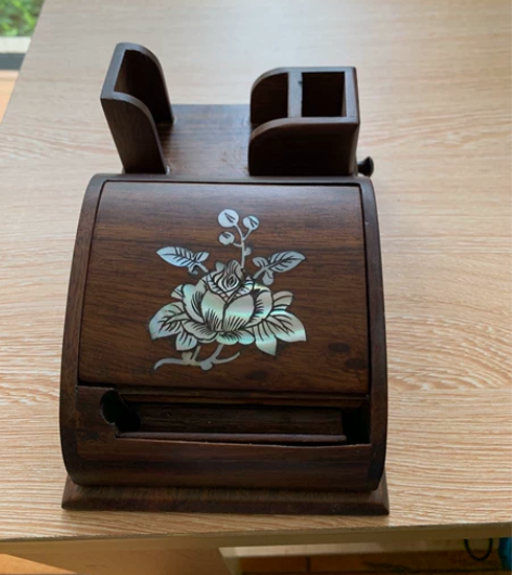 木雕工艺品，香烟盒 感兴趣的话点“我想要”...