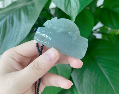 翡翠、玉雕 感兴趣的话点“我想要”和我私聊...