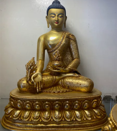 药师佛，尼泊尔释迦族造像，紫铜鎏金工艺。 ...