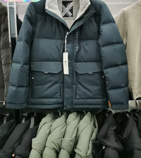 男款红豆品牌男士羽绒服实体折扣店断码亏本处...