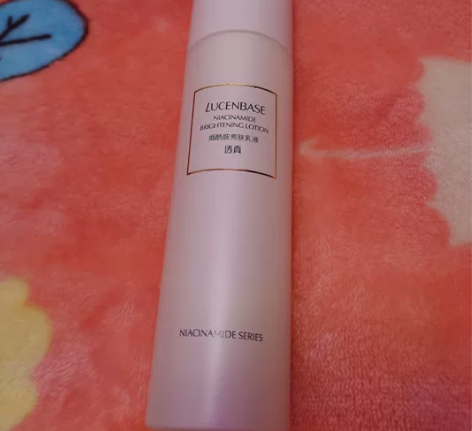透真亮肤乳液，套盒里拆出来的，全新未使用，...