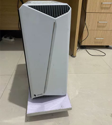 台式机 i7 8700主机，8g金士顿内存...