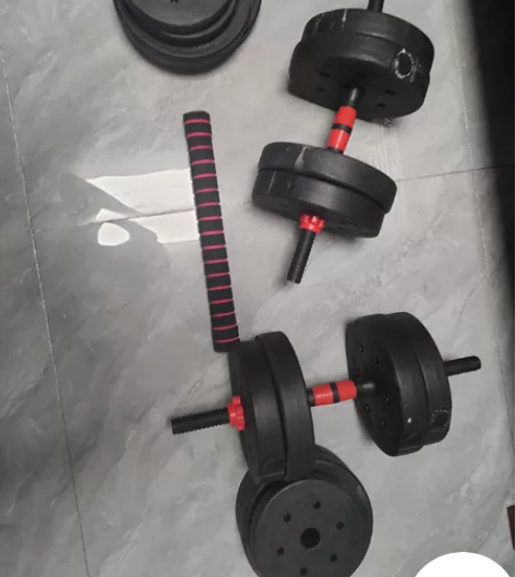 出哑铃，99新，刚买一个星期只用了两次。因...