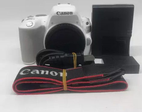 9成新佳能 EOS 200D 划痕,底部边...