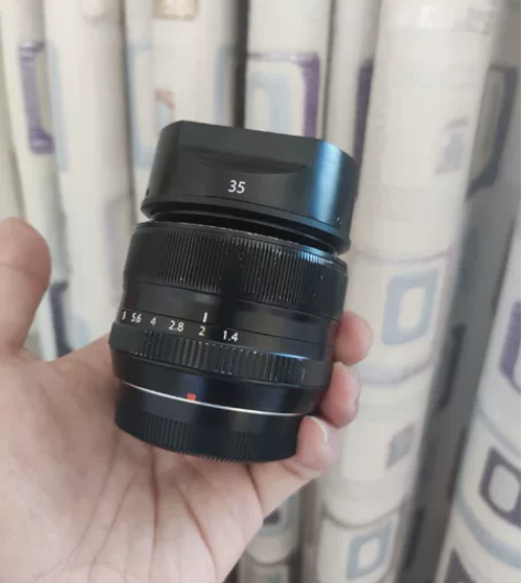 富士xf35mm f1.4 定焦 扫街 人...