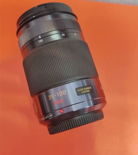 松下35-100mmF2.8镜头。成色很新...