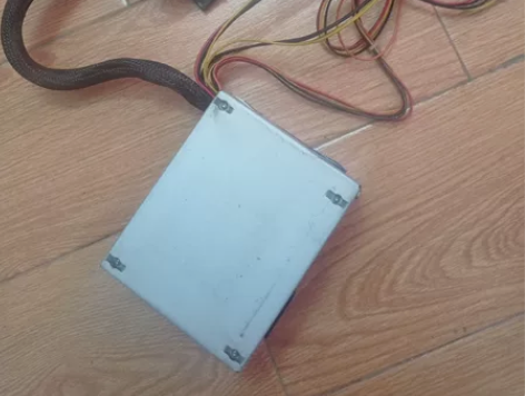 迷你机箱台式电源，20元包邮 感兴趣的话点...