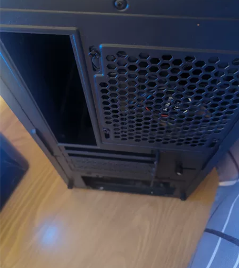 先马平头哥M1商务版机箱,无侧透,没有原包...