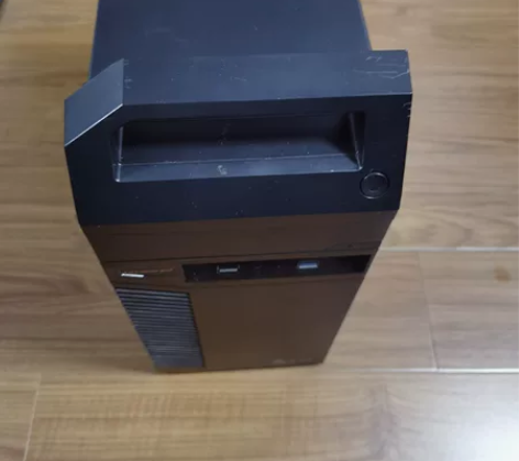 金河田matx机箱。9成新。支持前置水冷2...