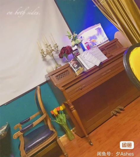 钢琴忍痛出售，轻微瑕疵 感兴趣的话点“我想...