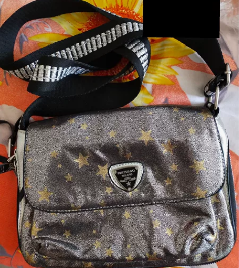 全新 女士邮差包 感兴趣的话点“我想要”和...