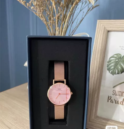 Dw手表 便宜出 樱花粉表盘 仙女必备 简...