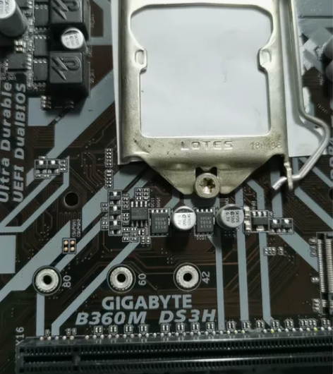 技嘉B360MDS3H主板，成色很新，功能...