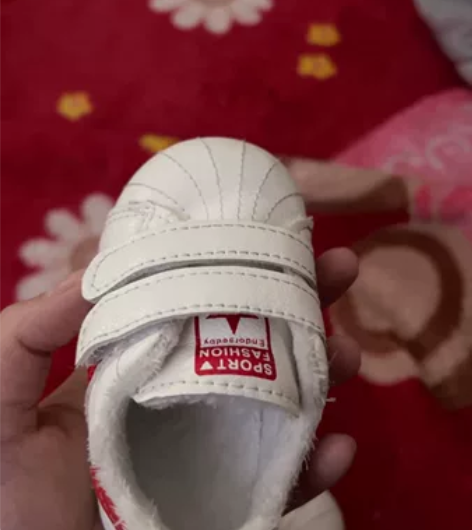 母婴店入，软底鞋17码，内场13.5适合脚...