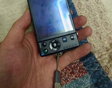 宾得V20数码相机，成色嘎嘎新，屏幕完好，...