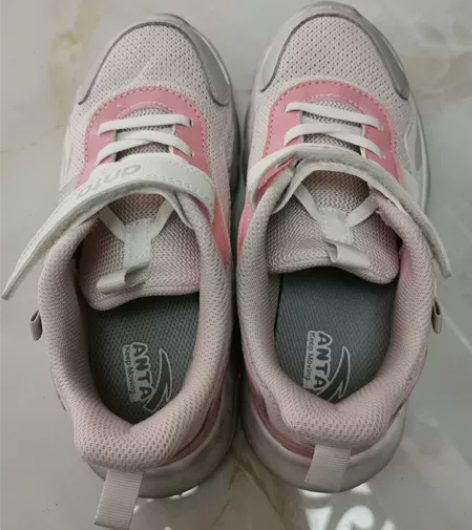 安踏女童网面运动鞋32码 鞋垫长度20.5...