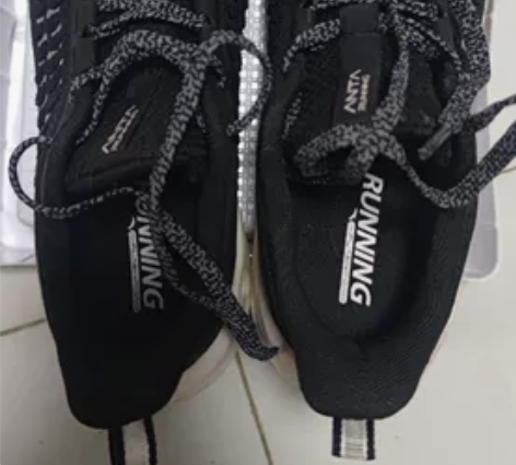 安踏梭织鞋35.5码（码偏小穿35吧），版...