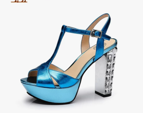 [转卖]全新6折包邮camel骆驼女鞋凉鞋...