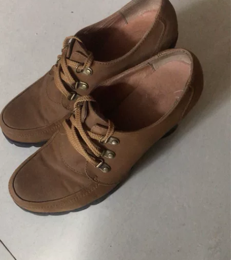 骆驼棕色高跟女鞋，头层牛皮，37码，七成新...