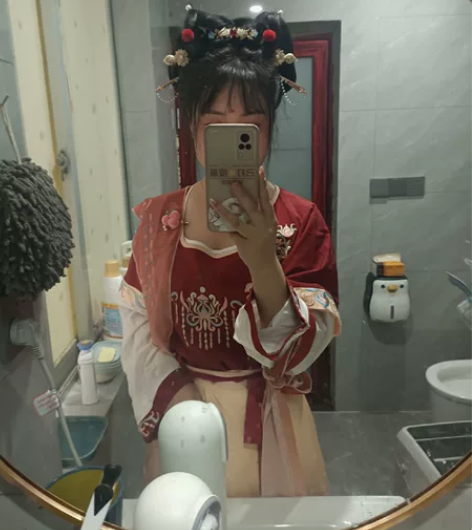 出汉服盲盒 五套 其中远山娥黛家诃子裙 珍...
