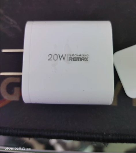 全新睿量飞将20w单pd充电头，全新未使用...
