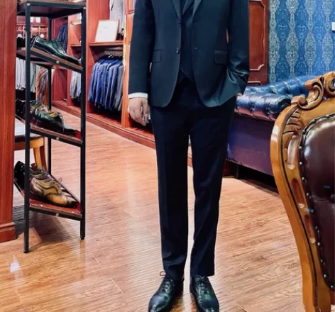 定制店不开了，剩余样衣处理，全新 目前有纯...