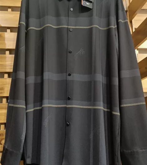 实体店清货，男士衬衣稻草人只剩两件，尺码一...