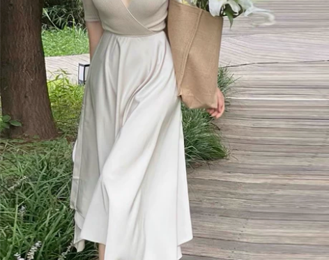 【狂欢价】2021早秋新款法式复古拼接缎面...