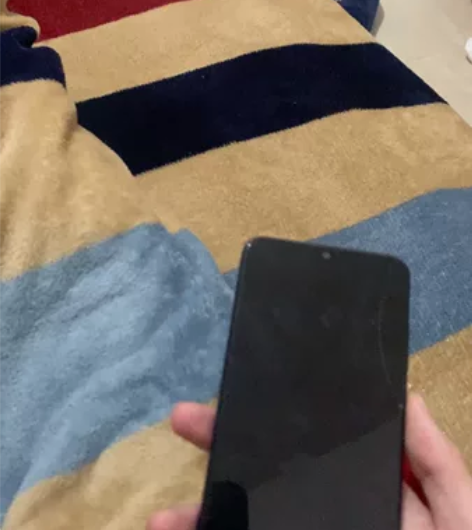 华为畅享9s运行内存4G内存128G，外屏...