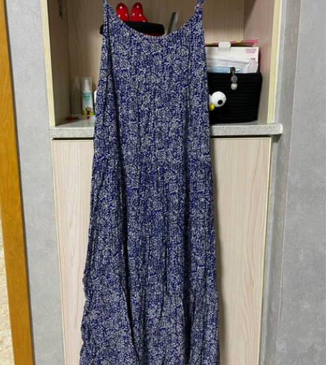 纯棉吊带大摆裙，去年夏天海边专卖店299入...