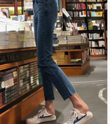 唐狮薄绒磨毛高腰微喇叭裤女显瘦牛仔裤女in...