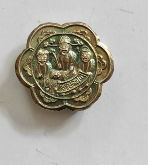 老物件老银器：  民国老花帽上拆下来的帽正...