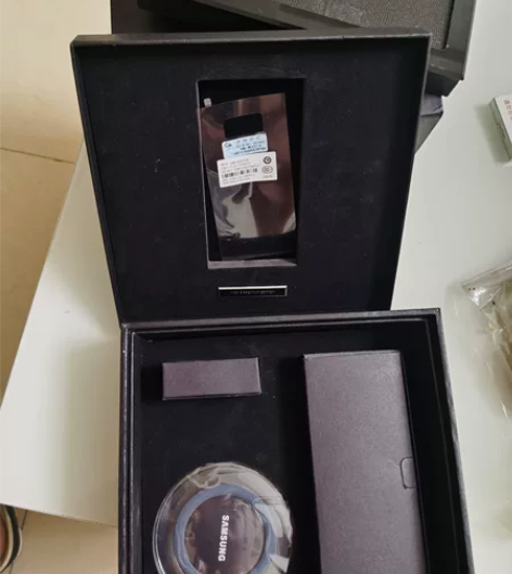 三星W2019银色，骁龙845处理器625...