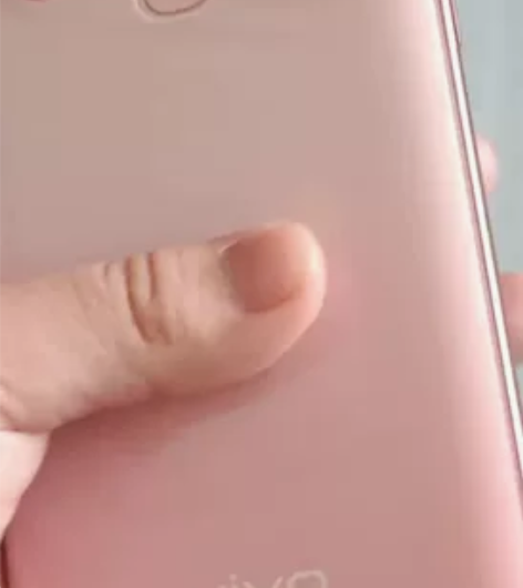 VIVOs1 64 很新很新的想换手机才...