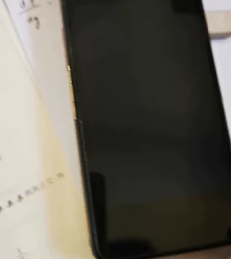 三星早年折叠手机,现在手机情况是,电池续航...