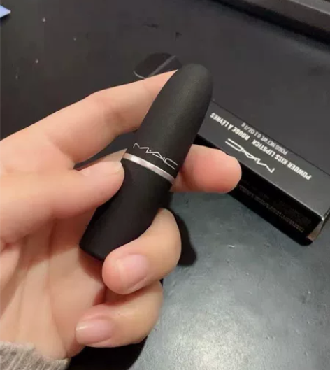 出全新闲置临期口红买多了未拆封~MAC柔雾...