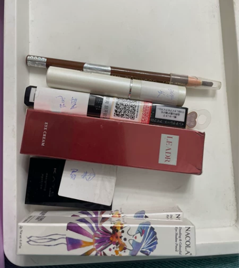 眉笔眉粉10元一件,全部一起拿走的话7件,...