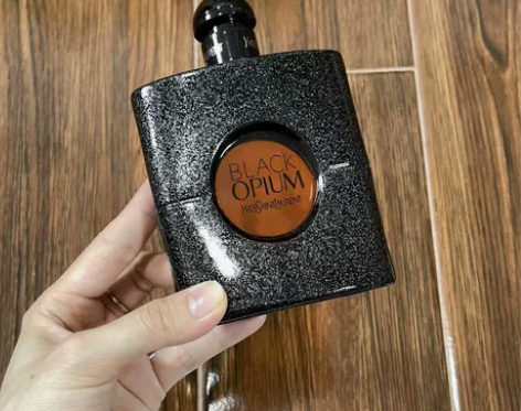 圣罗兰黑鸦片香水90ml经典款 感兴趣的话...