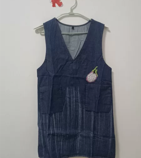 背带牛仔裙，肩宽33，胸围92，裙长77。...