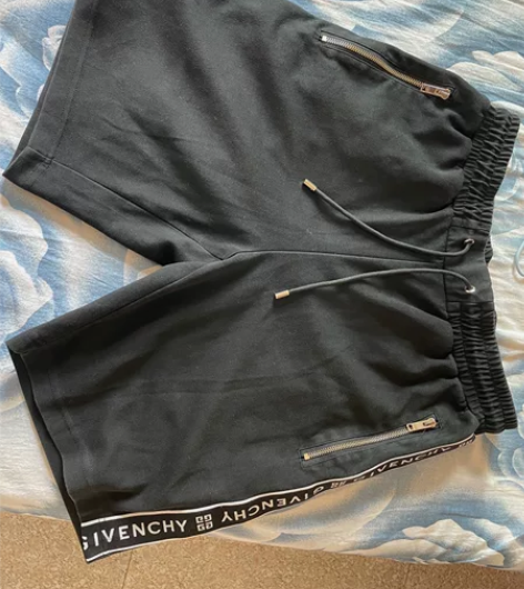 GIVENCHY 纪梵希短裤男士 尺码XL...