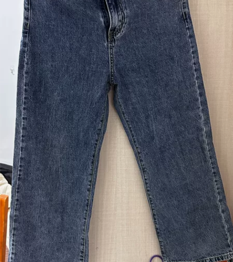 全新牛仔裤 感兴趣的话点“我想要”和我私聊...