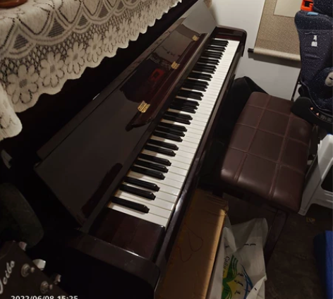 家里闲置钢琴，出一台 感兴趣的话点“我想要...