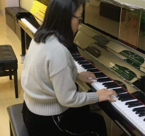 进口品牌钢琴大量批发 二手钢琴批发商，雅马...