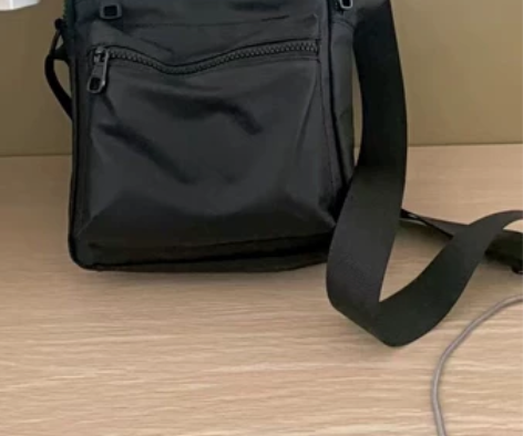 质量好男士尼龙包单肩包男生休闲 牛津布男包...