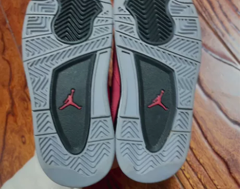 99新乔丹 Air Jordan 4 AJ...