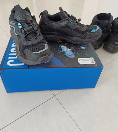 这双是李宁网页春秋夏款鞋子,38码。都是自...