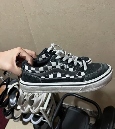 vans超轻,日代直邮。到手570左右,有...