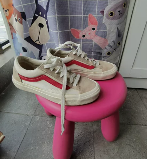 vans板鞋，权志龙款，36，局部稍微有点...