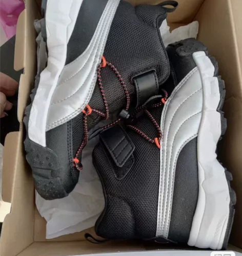 全新彪马男童高帮秋冬季鞋子，越南产 高帮护...