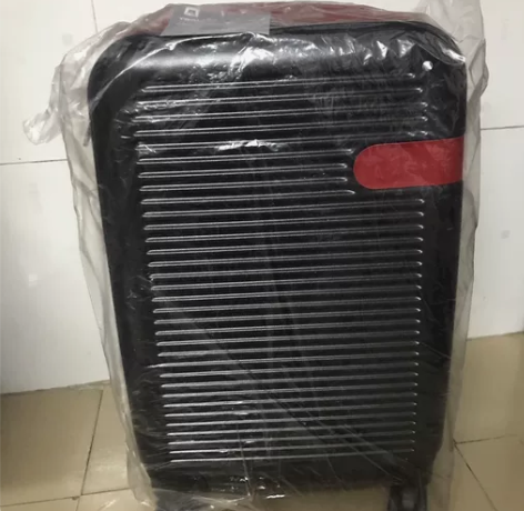 旅行箱行李箱拉杆箱，万向轮登机密码箱Tuc...
